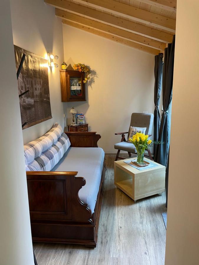 Apartamento Il Borghetto Di Torno Exterior foto