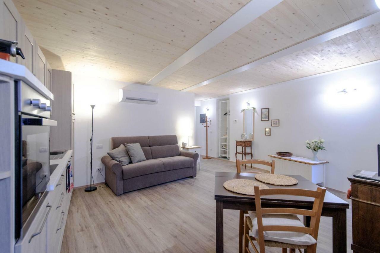 Apartamento Il Borghetto Di Torno Exterior foto